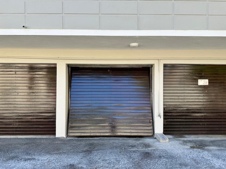 2 Bedroom Property for Sale in Sea Point Western Cape